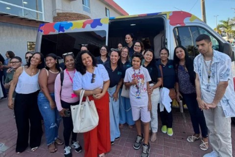 Prefeitura de Arraial disponibiliza veículo exclusivo para atender alunos da Casa do Autista