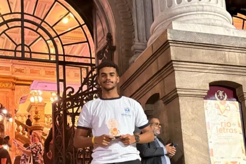 Estudante de Cabo Frio vence concurso de Letras e participará de encontro nacional em Brasília